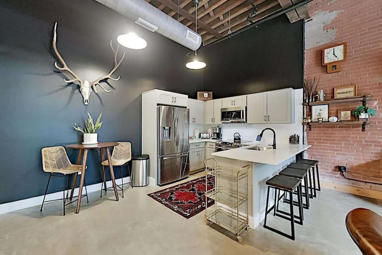Villa One-Of-A-Kind! Roll Up Garage Door-Pool, Speakeasy à Nashville 0*,