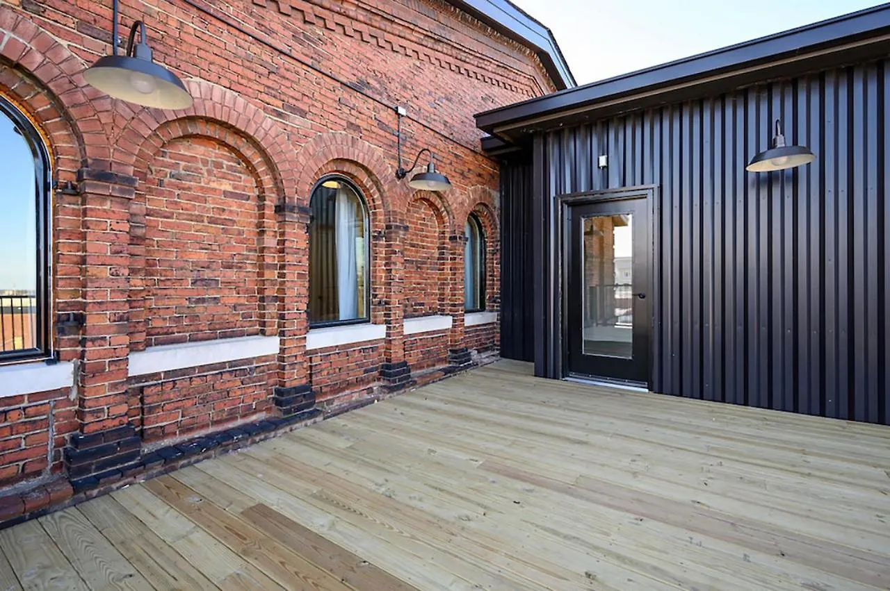 Villa One-Of-A-Kind! Roll Up Garage Door-Pool, Speakeasy à Nashville