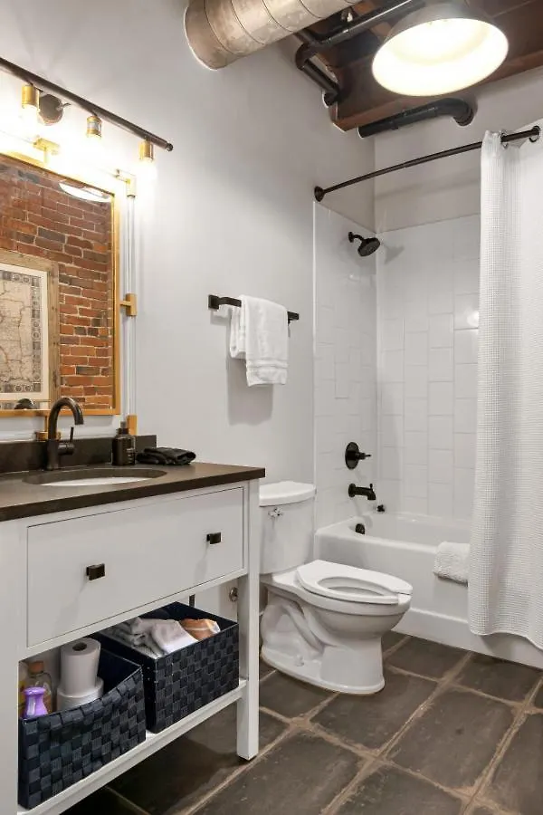 Villa One-Of-A-Kind! Roll Up Garage Door-Pool, Speakeasy à Nashville 0*,