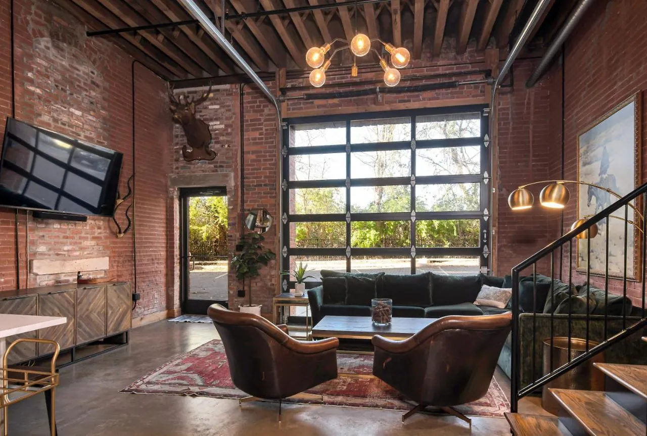 Villa One-Of-A-Kind! Roll Up Garage Door-Pool, Speakeasy à Nashville