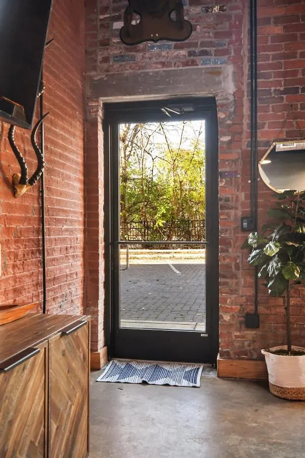 Villa One-Of-A-Kind! Roll Up Garage Door-Pool, Speakeasy à Nashville États-Unis